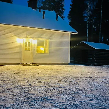 Borealis Forest House With Private Sauna Hébergement de vacances *