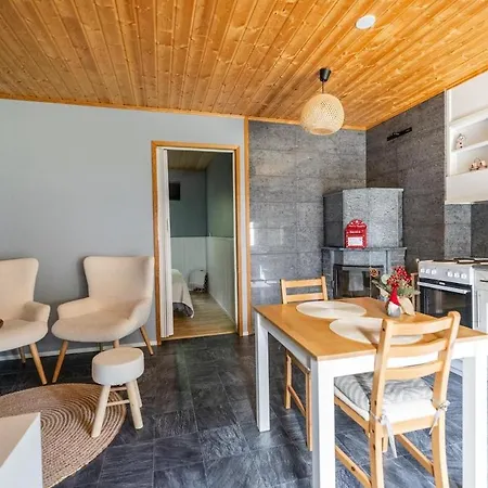 Hébergement de vacances Borealis Forest House With Private Sauna *