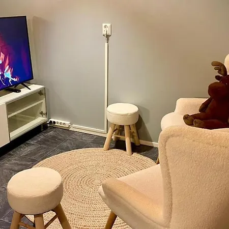 Borealis Forest House With Private Sauna Hébergement de vacances Rovaniemi